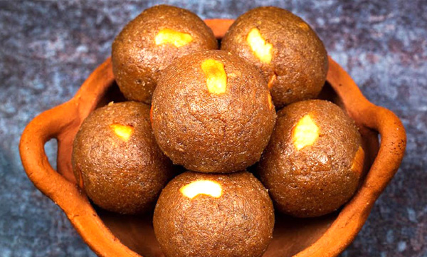 Energy-boosting peanut laddoos..!!