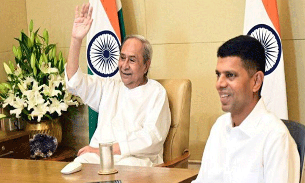 naveen-patnaik-close-aid-v-k-pandian-quits-active-politics-after-bjd-losses-odisha