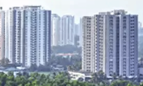 Diarrhea and vomiting in residents of DLF flats; It is reported that 350 people sought treatment