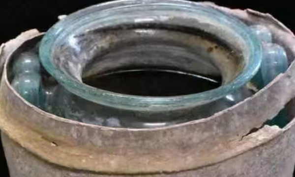 2000-year-old-worlds-oldest-wine