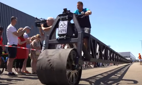 the-world-s-largest-dutch-made-bicycle-length-is-180-feet-11-inches-guinness-world-record