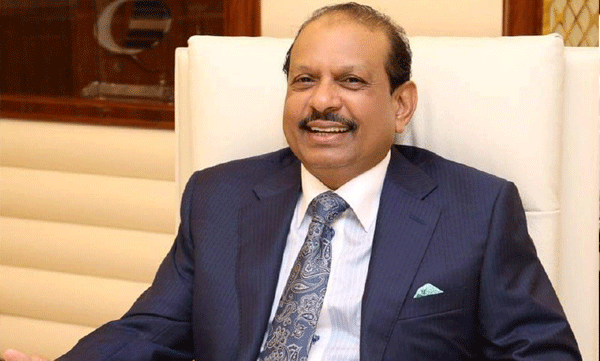 Kuwait tragedy; MA Yousafali handed over 1.20 crore financial assistance to the families of those who died in the accident