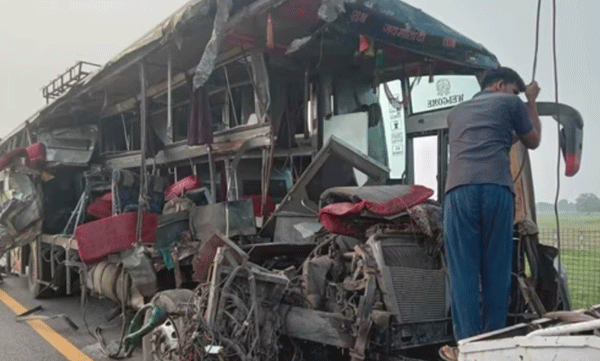 eighteen-dead-as-bus-collided-with-tanker-at-unnao