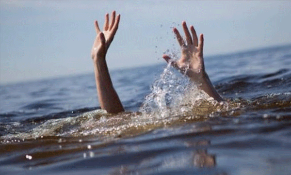 a-fisherman-died-after-his-boat-overturned-in-maryanadu