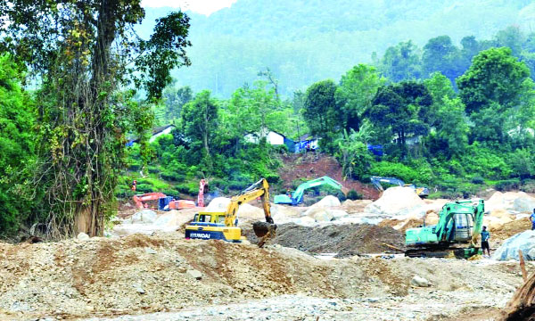 District Collector's report that there are no quarries due to landslide disaster