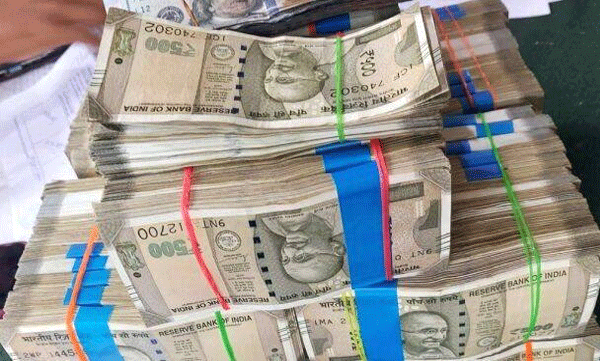 chittoor-car-smuggling-2-97-crore-seized.