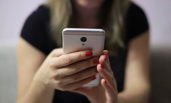 woman-find-out-partner-spend-one-crore-for-gambling