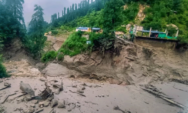 one-killed-after-cloudburst-in-jammu-and-kashmirs-kulgam