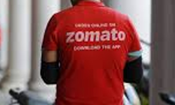 zomato-agent-flashes-ahmedabad-woman-while-faking-injury