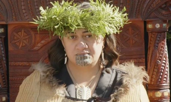 New Zealand's Maori Crowned Queen After Father's Death