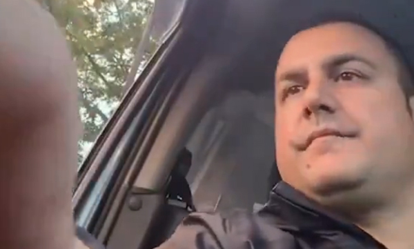taxi-driver-not-ready-to-accept-money-from-parents-take-their-child-to-hospital-in-london-heartwarming-video