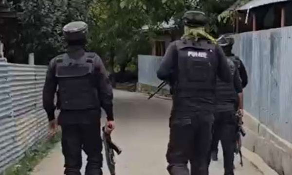 Clash with terrorists in Jammu and Kashmir; Two soldiers martyred, two soldiers injured