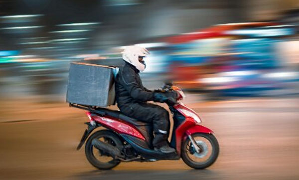 delivery-agent-who-worked-18-hours-in-china-collapsed-and-died