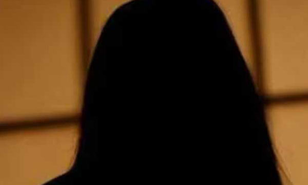 Tried to sell teenage girl to sexmafia