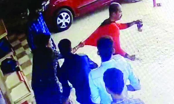 Attempted to drown with alcohol from beverages without paying