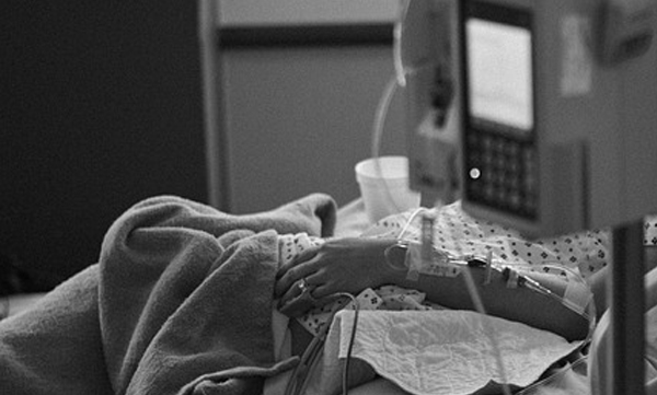 dr-eben-alexander-man-wakes-from-coma-claims-he-visit-heaven-and-smells-chicken
