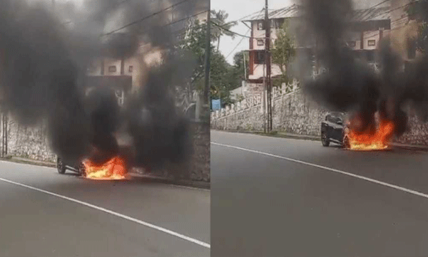 car-caught-fire-in-aluva
