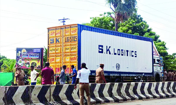 The CCTV cameras of all the nearby shops were covered with spray paint