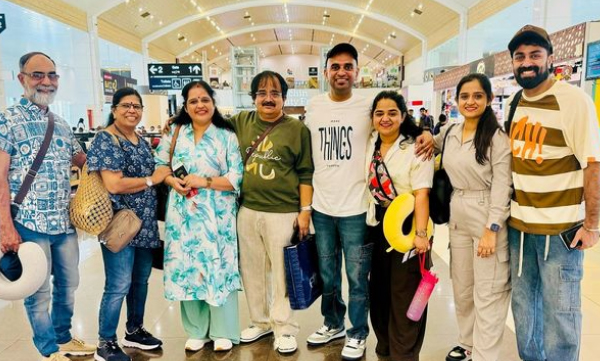 govind-padmasoorya-and-gopika-s-family-trip-to-dubai-pics-went-viral