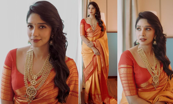 Nyla Usha shined in Kalyan's Navratri celebrations