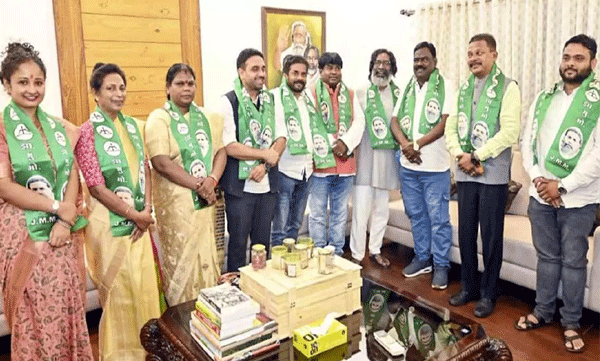 jharkhand-bjp-leaders-left-party-joined-jmm