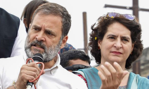 Priyanka for maiden in Wayanad; Congress leaders in Wayanad; Papers will be issued at 12.30 pm