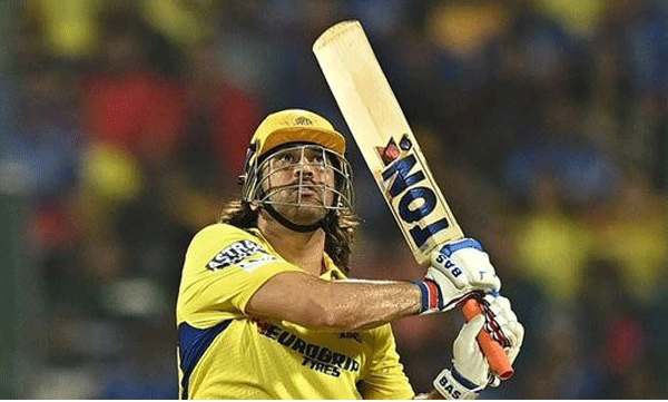 chennai-retained-five-players-including-ms-dhoni