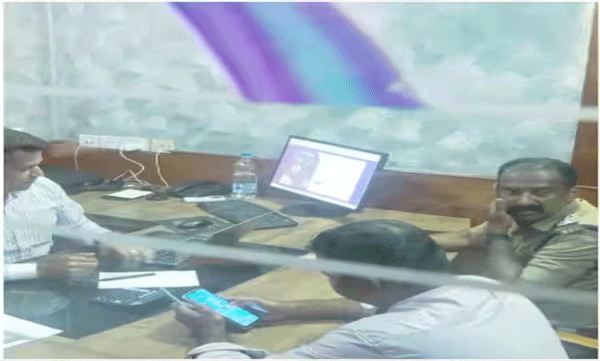 palakkad-police-raid-cpm-filed-complaint-demanding-investigation-against-black-money