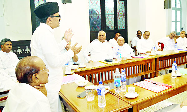 League plans to reach consensus on Munambam issue