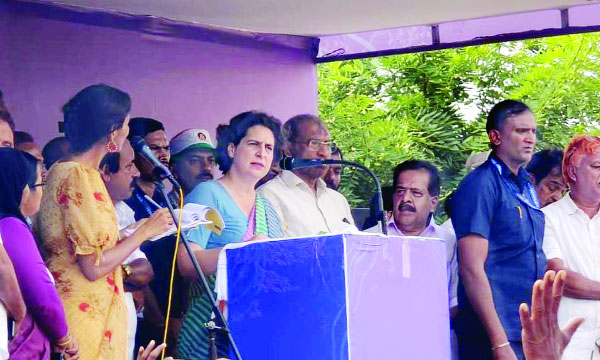 Priyanka Gandhi became favorite of Wayanad; The lead crossed 34,000 in the first hour
