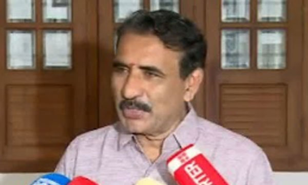 CPM leader G Sudhakaran went to his house and met him