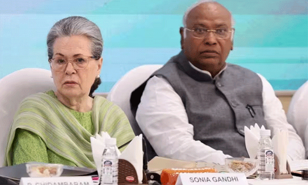 congress-committees-in-uttar-pradesh-have-been-dissolved-and-kharge.