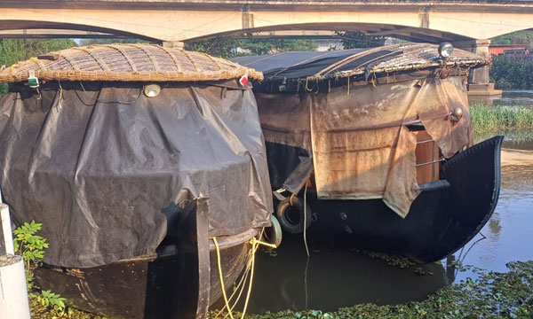 Shikaraboats and kayaks just lay there and rot