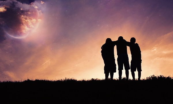 avoid-these-type-of-friends-to-get-a-healthy-and-happy-relationship