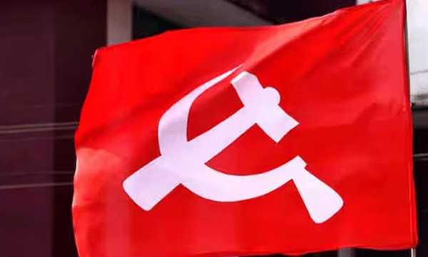 mass-resignation-in-palakkad-cpm-four-leaders-including-former-kuzhalmannam-area-committee-member-to-join-congress