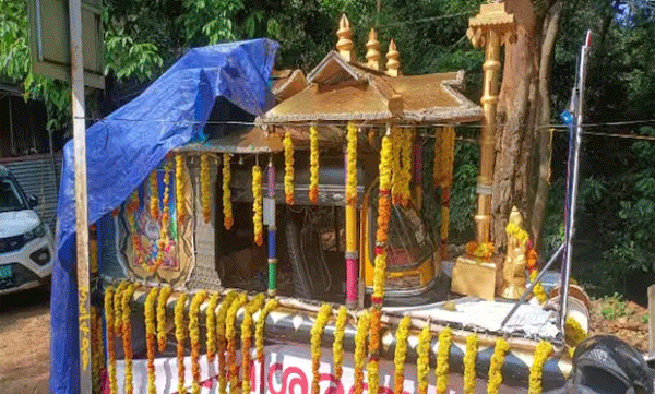 auto-rickshaw-carrying-sabarimala-pilgrims-seized