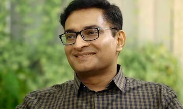 Instead of replying to memo, letter to Chief Secretary with seven questions