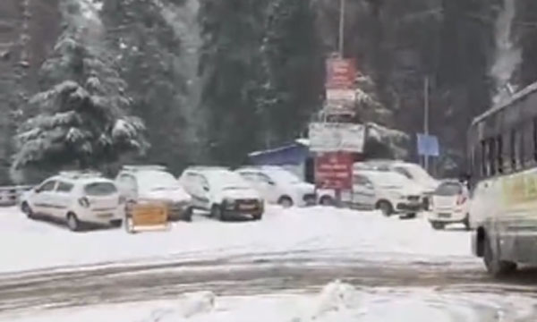 5,000 tourists rescued from Kullu