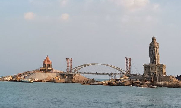 The mirror bridge between Vivekanandapara and Thiruvalluvar statue
