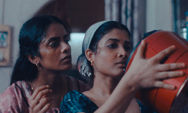 golden-globes-2025-payal-kapadias-all-we-imagine-as-light-loses