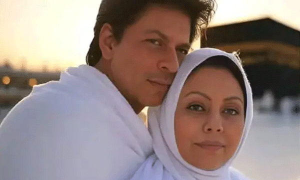 did-shah-rukh-khans-wife-gauri-khan-convert-into-muslim-in-mecca-heres-the-fact-behind-viral-photos