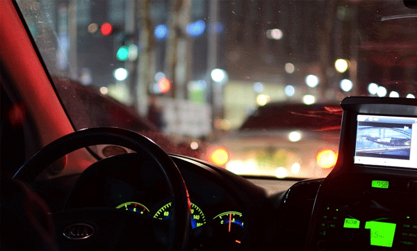 falling-out-of-girlfriends-car-drunk-man-dies-his-wife-demands-compensation-of-rs-70-lakh