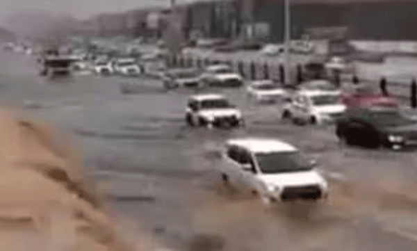 Heavy rains and floods in Saudi Arabia; 4 friends died after their car was washed away