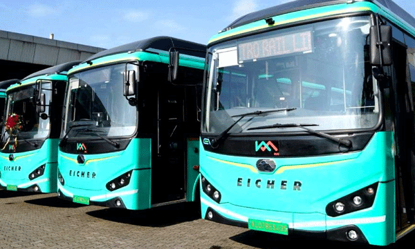 electric-bus-service-became-a-hit-on-the-first-day
