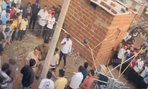 satellite-payload-balloon-flies-over-house-incident-took-place-in-bidar