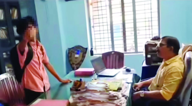 The teacher seized the mobile phone brought to the class and gave it to the principal