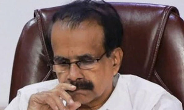 Center helps Kerala move