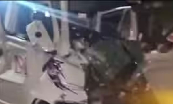 An ambulance and a lorry collided at Kottarakkara; Two dead, seven injured