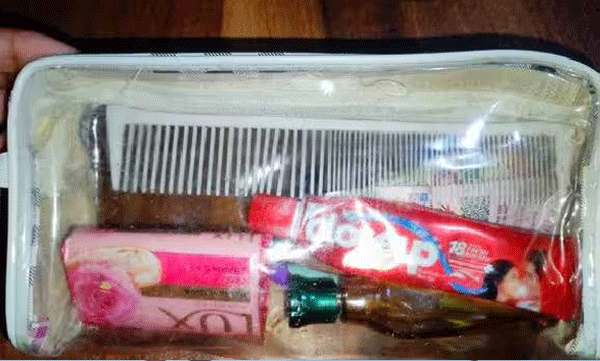 woman-shares-45-lpa-friends-toiletry-pouch-says-men-are-very-simple