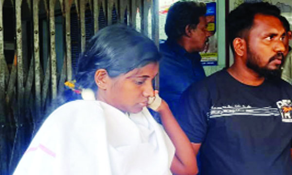 Controversial hero SI Jinu was beaten to the ground by an 18-year-old student last week